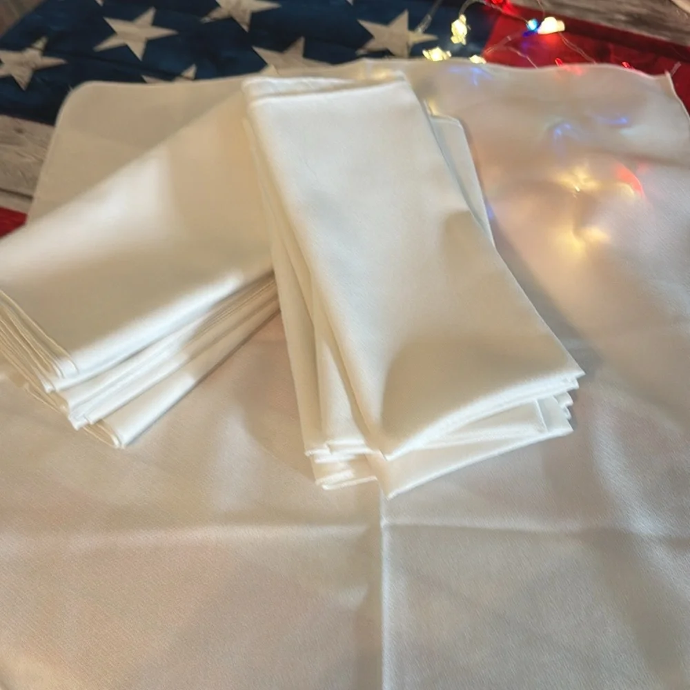 Elegant White linen Napkins set of 8